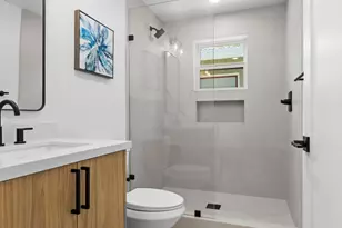 2820 D St, Sacramento, CA 95816 - Photo 53