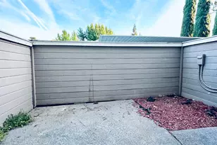 9101 Newhall Dr, Sacramento, CA 95826 - Photo 13