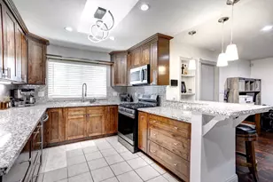 2705 Stoneridge Dr, Modesto, CA 95355 - Photo 11