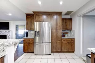 2705 Stoneridge Dr, Modesto, CA 95355 - Photo 9