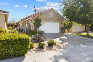 171 Aruba Cir, Sacramento, CA 95823 - Photo 3