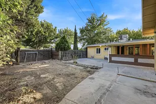 5241 59th St, Sacramento, CA 95820 - Photo 27