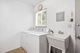 5241 59th St, Sacramento, CA 95820 - Photo 23