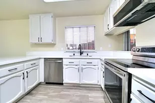 1168 Pebblewood Dr, Sacramento, CA 95833 - Photo 3