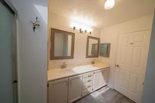 Hidden Brook Ln, Citrus Heights, CA 95621 - Photo 27