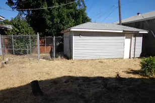 910 Calvados Ave, Sacramento, CA 95815 - Photo 19