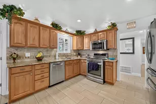 4337 Glenridge Dr, Carmichael, CA 95608 - Photo 15