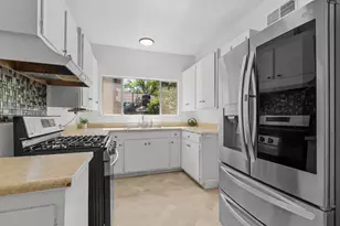 2710 D St, Sacramento, CA 95816 - Photo 17