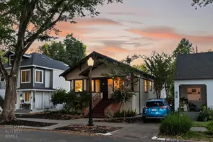 2710 D St, Sacramento, CA 95816 - Photo 3