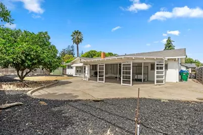 14 W Canterbury Drive, Stockton, CA 95207 - Photo 27