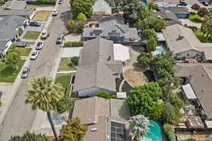 14 W Canterbury Dr, Stockton, CA 95207 - Photo 29