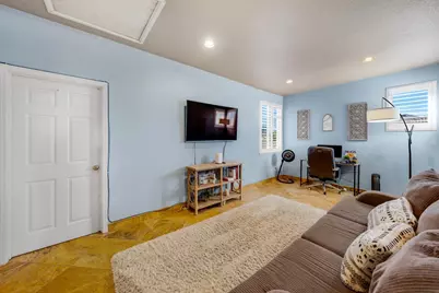 3240 Shelter Cove Lane, Elk Grove, CA 95758 - Photo 37