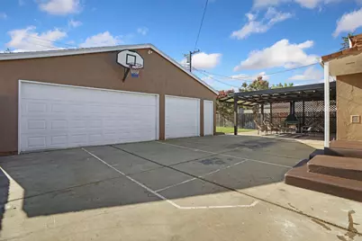 1315 S Lee Avenue, Lodi, CA 95240 - Photo 41