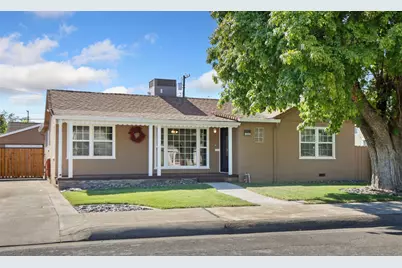1315 S Lee Avenue, Lodi, CA 95240 - Photo 1