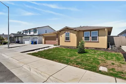 983 Amador Avenue, Galt, CA 95632 - Photo 3