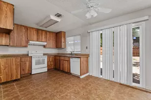 7949 Deer Water Dr, Sacramento, CA 95823 - Photo 7