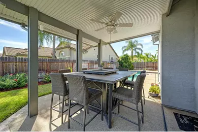 8735 Freesia Drive, Elk Grove, CA 95624 - Photo 37