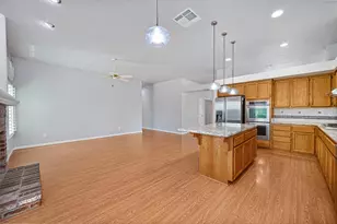 8735 Freesia Dr, Elk Grove, CA 95624 - Photo 11