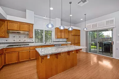 8735 Freesia Drive, Elk Grove, CA 95624 - Photo 15