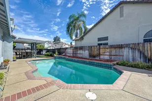 8735 Freesia Dr, Elk Grove, CA 95624 - Photo 43