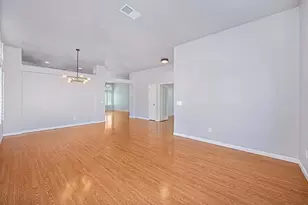 8735 Freesia Dr, Elk Grove, CA 95624 - Photo 17