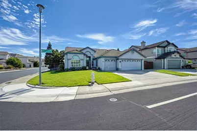 8735 Freesia Drive, Elk Grove, CA 95624 - Photo 45