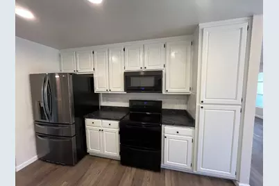 5326 E Meadowood Drive, Stockton, CA 95215 - Photo 9