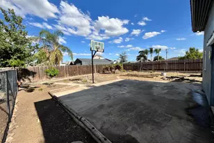 5326 E Meadowood Dr, Stockton, CA 95215 - Photo 29