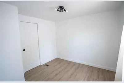 Mobile Way, Sacramento, CA 95834 - Photo 17