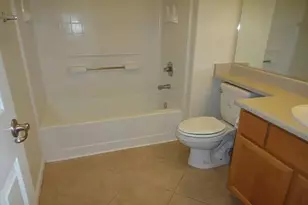 5201 Laguna Oaks Dr, Elk Grove, CA 95758 - Photo 11