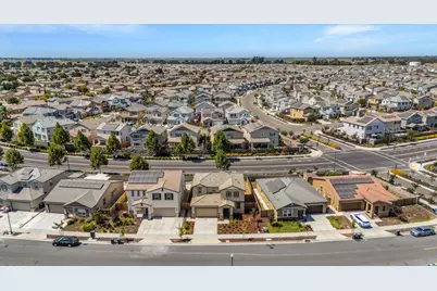 16069 Mavericks Lane, Lathrop, CA 95330 - Photo 31