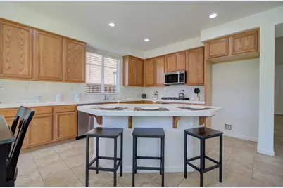660 Bramblewood Avenue, Lathrop, CA 95330 - Photo 35