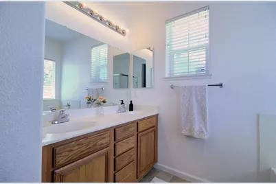 660 Bramblewood Avenue, Lathrop, CA 95330 - Photo 53