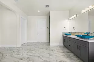 9013 Deleon Ct, Elk Grove, CA 95624 - Photo 35