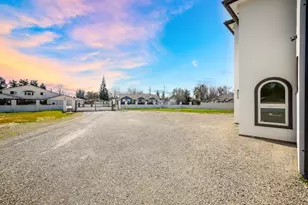 9013 Deleon Ct, Elk Grove, CA 95624 - Photo 63