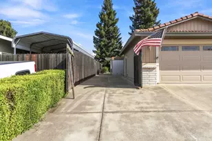 611 Jo Anne Ln, Roseville, CA 95678 - Photo 3