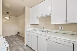 6508 Bremen Dr, Citrus Heights, CA 95621 - Photo 17