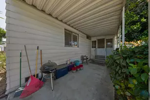 Maui Terrance, Modesto, CA 95355 - Photo 17