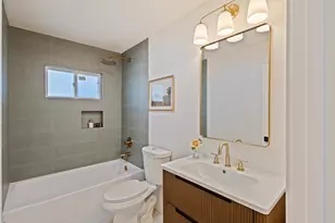 8949 Plaza Park Dr, Elk Grove, CA 95624 - Photo 21