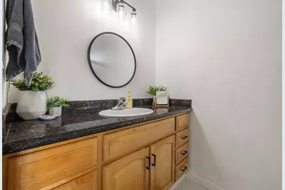 1726 Gwendolyn Avenue, Escalon, CA 95320 - Photo 23