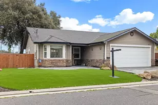 1726 Gwendolyn Ave, Escalon, CA 95320 - Photo 1
