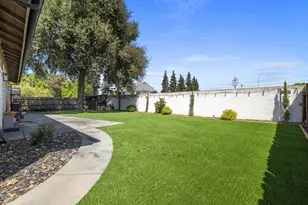 1726 Gwendolyn Ave, Escalon, CA 95320 - Photo 33