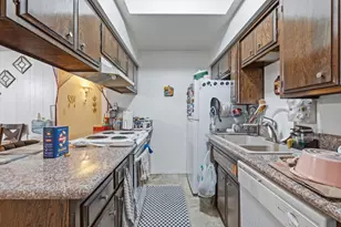 6104 Oakgreen Cir, Carmichael, CA 95608 - Photo 5