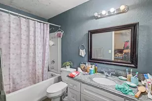 8262 Lockborne Dr, Sacramento, CA 95823 - Photo 23