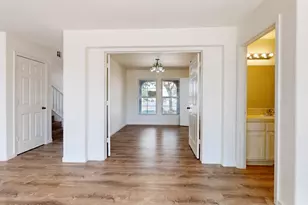 736 Morris Ln, Madera, CA 93637 - Photo 9