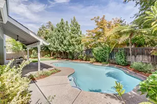 7713 S Cove Dr, Sacramento, CA 95831 - Photo 49