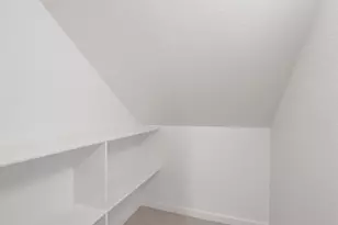 7713 S Cove Dr, Sacramento, CA 95831 - Photo 23
