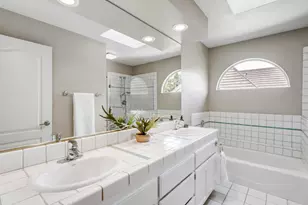 7713 S Cove Dr, Sacramento, CA 95831 - Photo 37