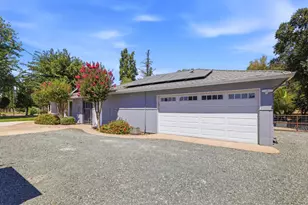 6267 E Jahant Rd, Acampo, CA 95220 - Photo 5