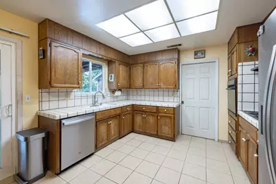 9607 Windham Court, Stockton, CA 95209 - Photo 7
